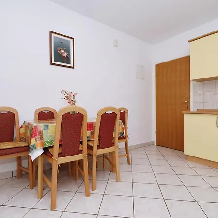 Apartament Emina Sveti Filip i Jakov
